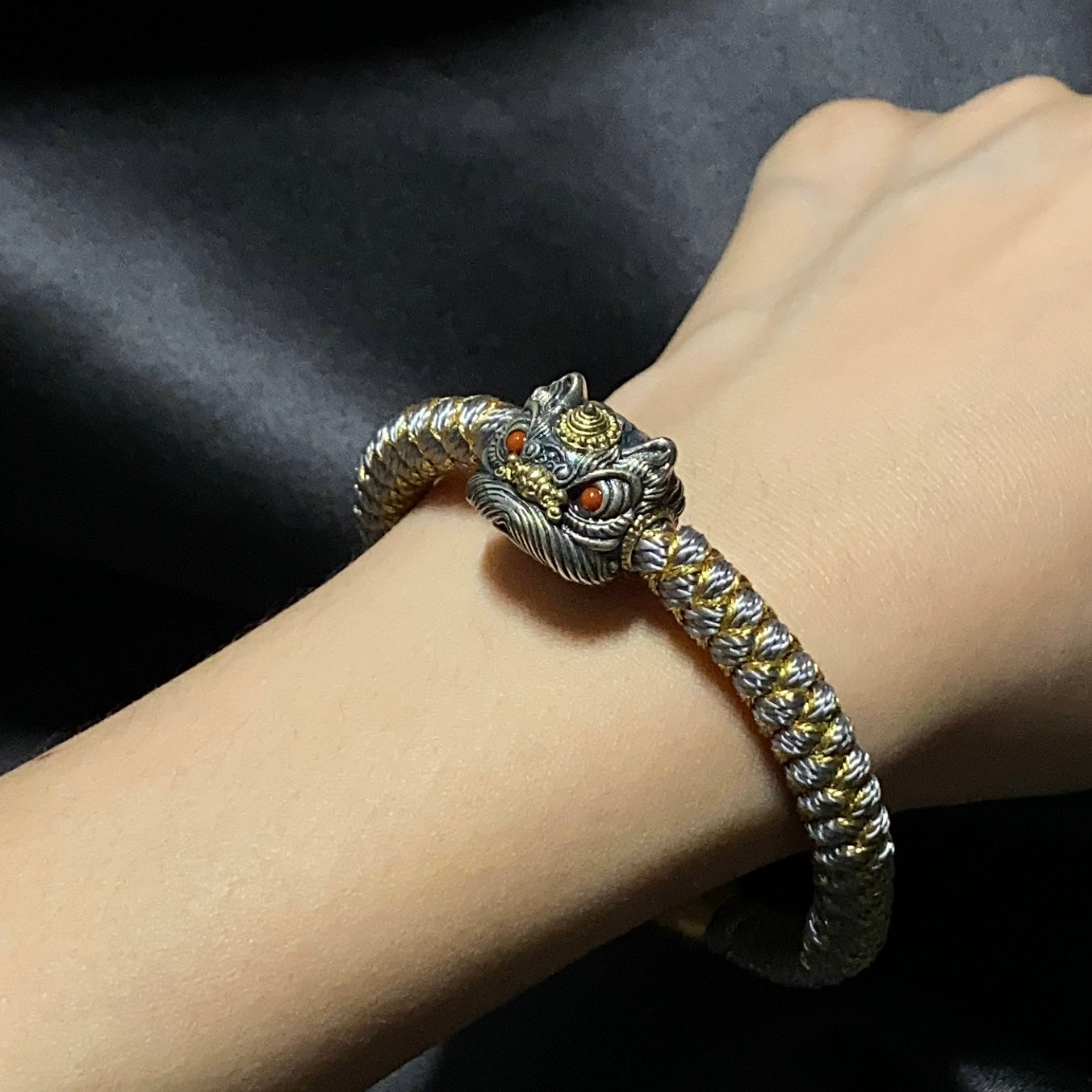 Lucky Lion Charm｜925 Silver & Copper Inlay